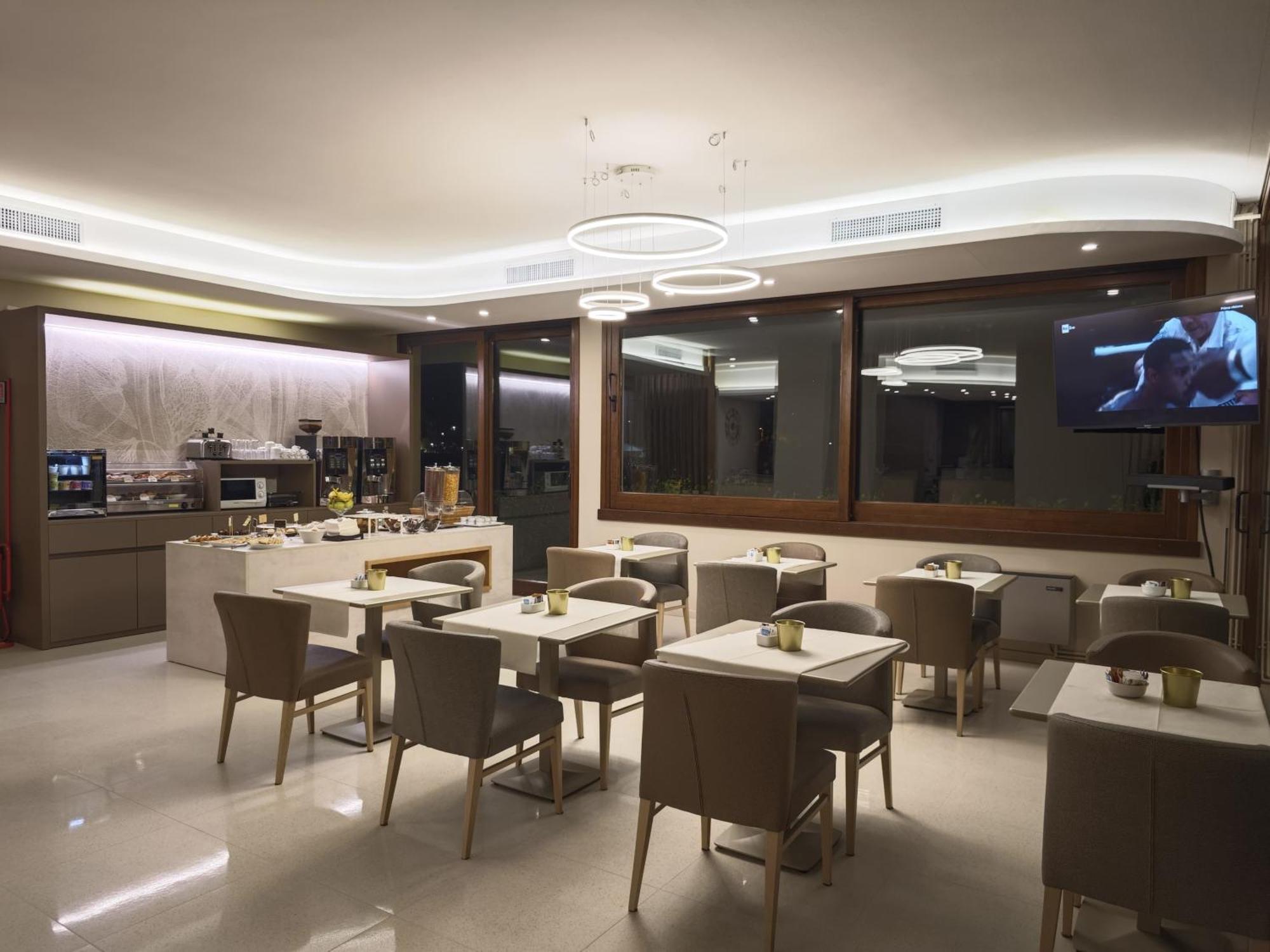 Albergo Grappolo D'Oro مونتيبلونا المظهر الخارجي الصورة